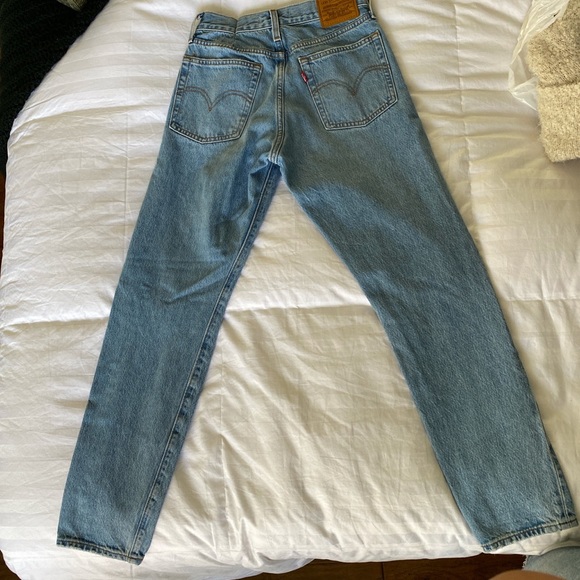 Levis Wedgie Jeans - Picture 2 of 3